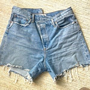 Like new AGOLDE denim shorts.